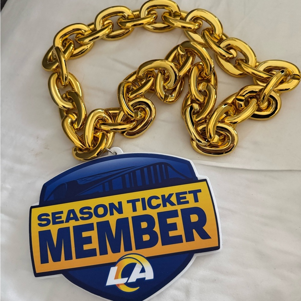 NEW LA Rams Oversized Pendant Necklace